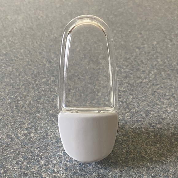 LED Night Light with Sensor - Picture 7 of 9